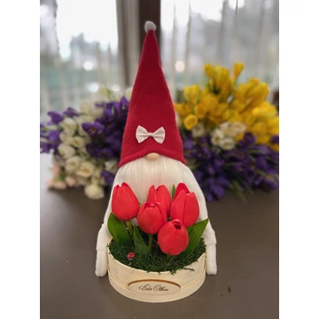 Tavaszi manó piros tulipánnal 30-35 cm kézzel készített dekoráció