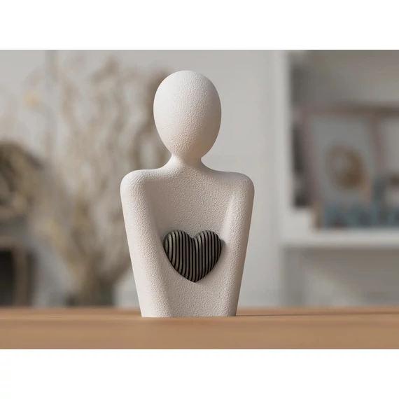 3D Anya szobor szívvel 13,2 cm